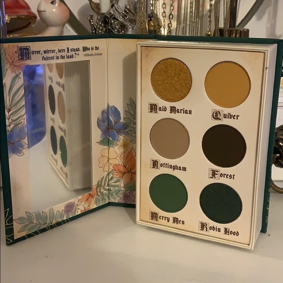 New Story Book Eyeshadow Palette / Robin Hood - Picture 2 of 7